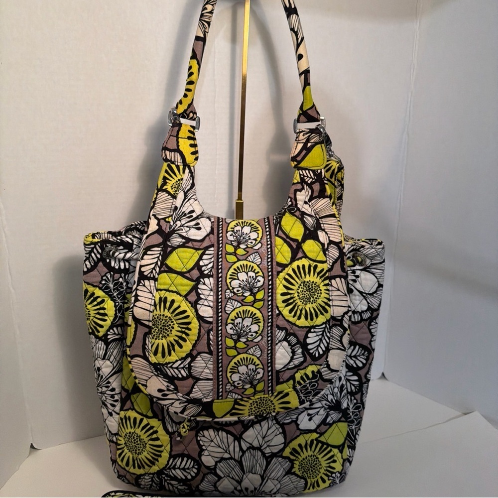 Vera Bradley Change it Up Backpack Tote:Wallet:Wristlet Retired Island Bloom - Picture 3 of 16